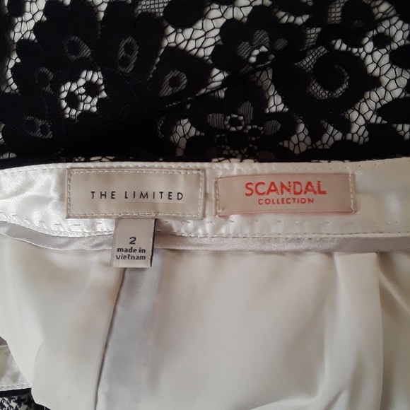 🔥SALE 🔥The Limited Scandal lace Skirt 2 - Picture 4 of 7